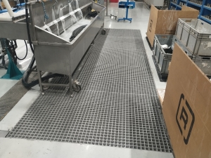 PASLANMAZ ZEMIN HAVUZLARI